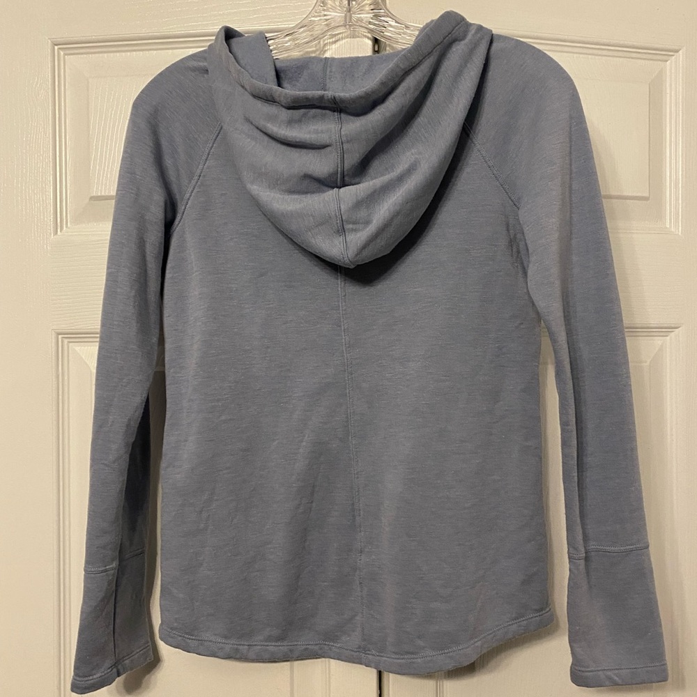 Light blue/gray pullover lightweight hoodie small light fleece inside fitted
